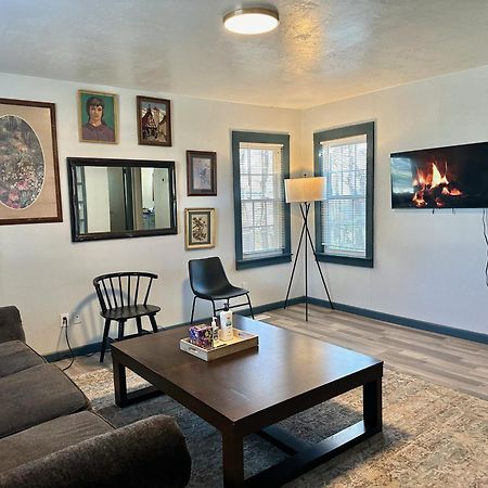 Vila Cozy Winter Getaway With Garden 20-A Oklahoma City Exteriér fotografie